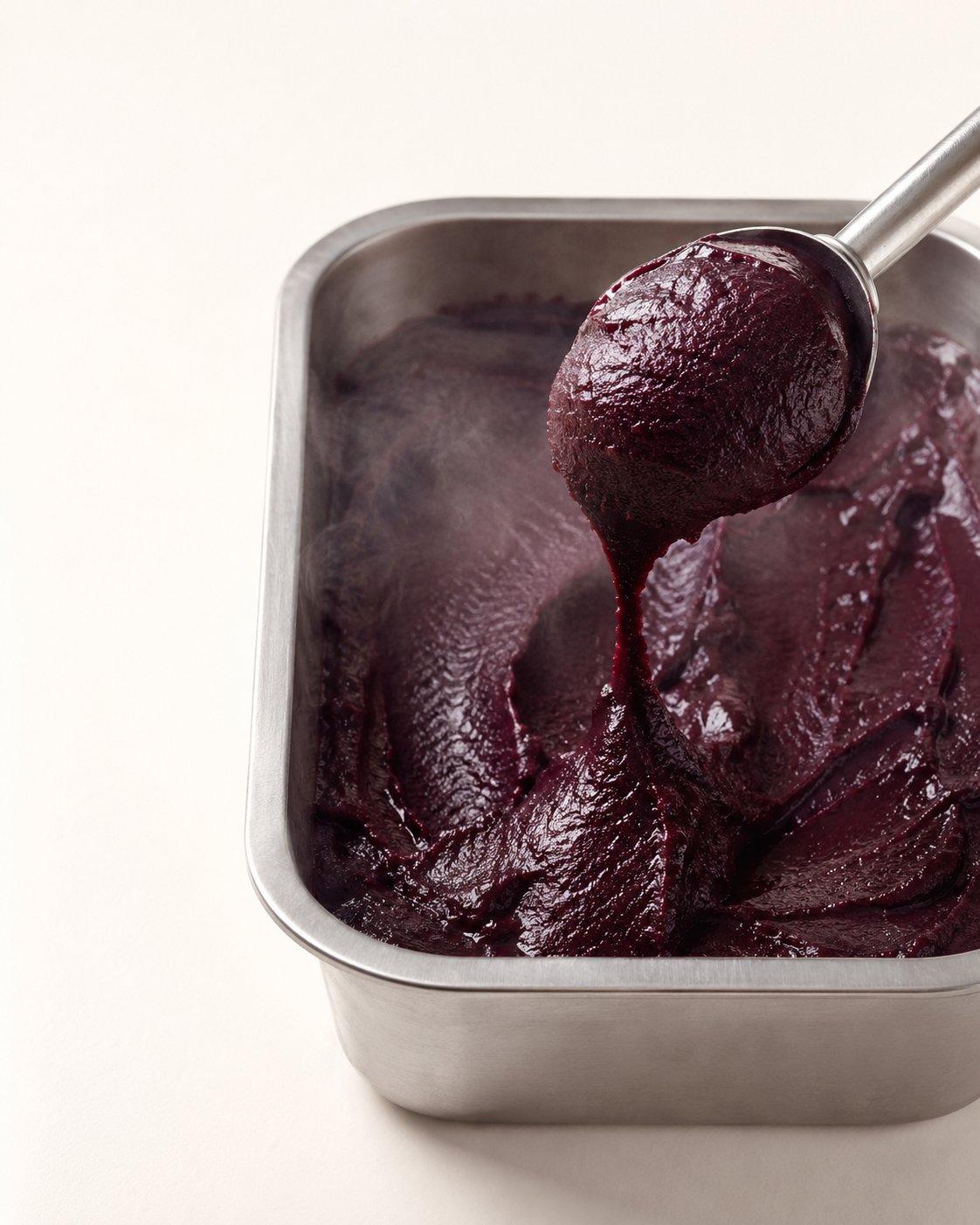 açaí pulpe paste close-up lila